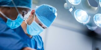 doctors-conduct-pioneering-robotic-surgery-on-infant