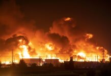 thirteen-workers-hospitalised-after-toxic-chemical-leak