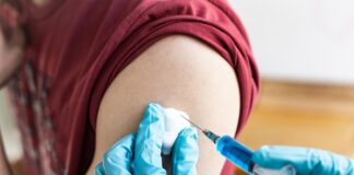 covid-19-mrna-vaccines-boosts-cancer-immunotherapy