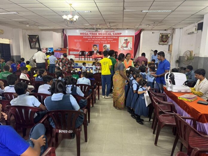 maxivision-eye-hospitals-conducts-free-myopia-screening-camp